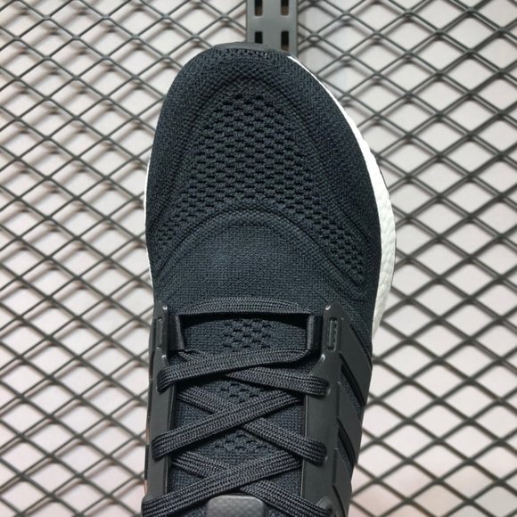 Adidas Ultra Boost 22 main image 9